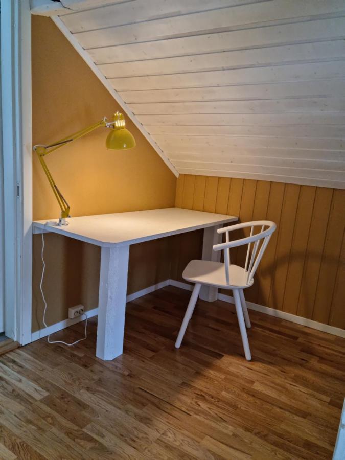 Loftsleilighet Midt I Sentrum Skjervoy Exterior foto